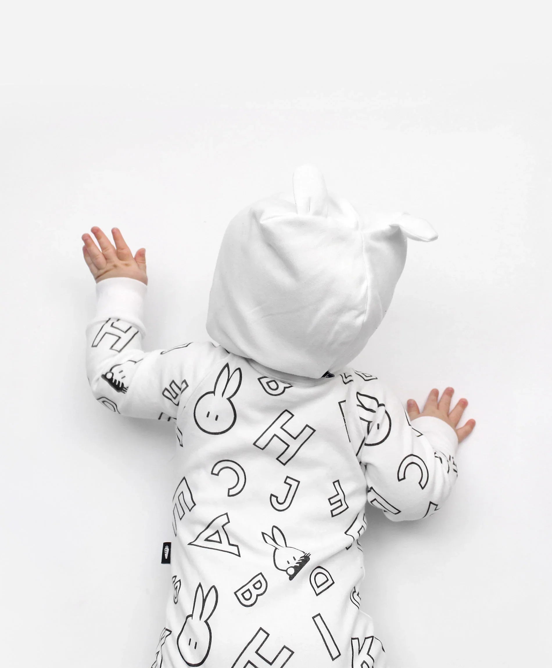 Why Black & White Baby Clothing Matters: Supporting Your Newborn’s Early Vision Development